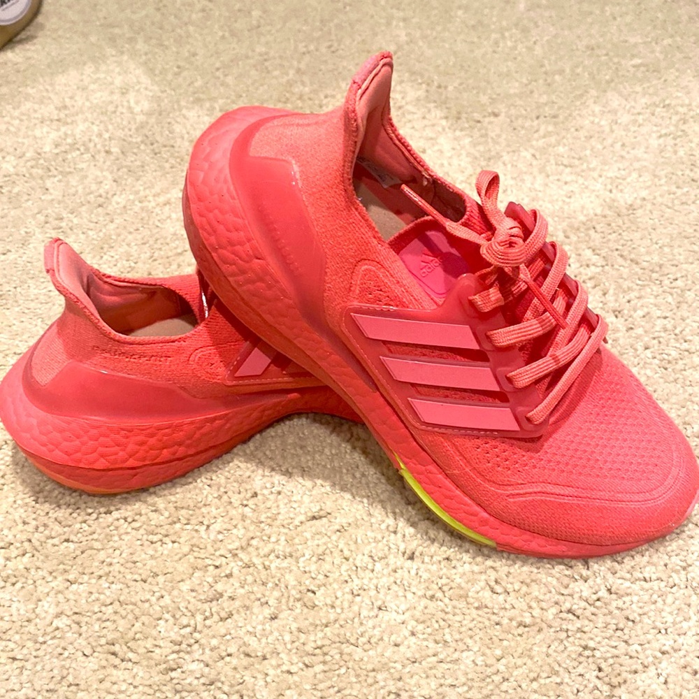 Adidas UltraBoost 21 Hazy Rose Size 7.5
